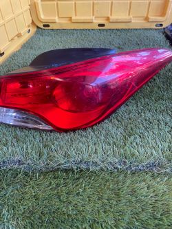 2013 Hyundai Elantra Passenger/Right Side Tail Light