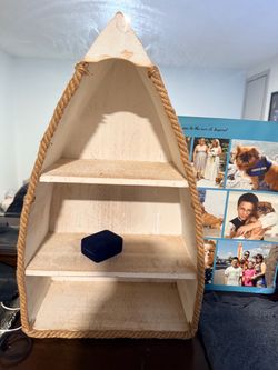 Wooden Boat-Shaped Decorative Shelf