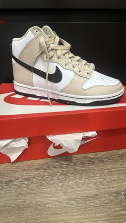  Nike  Dunk High 