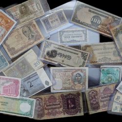20+ Circulated World Banknotes, Including WWII Currency 