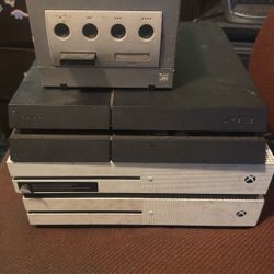 Xbox, PS4 , GameCube. 
