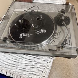 Record Player - Gemini