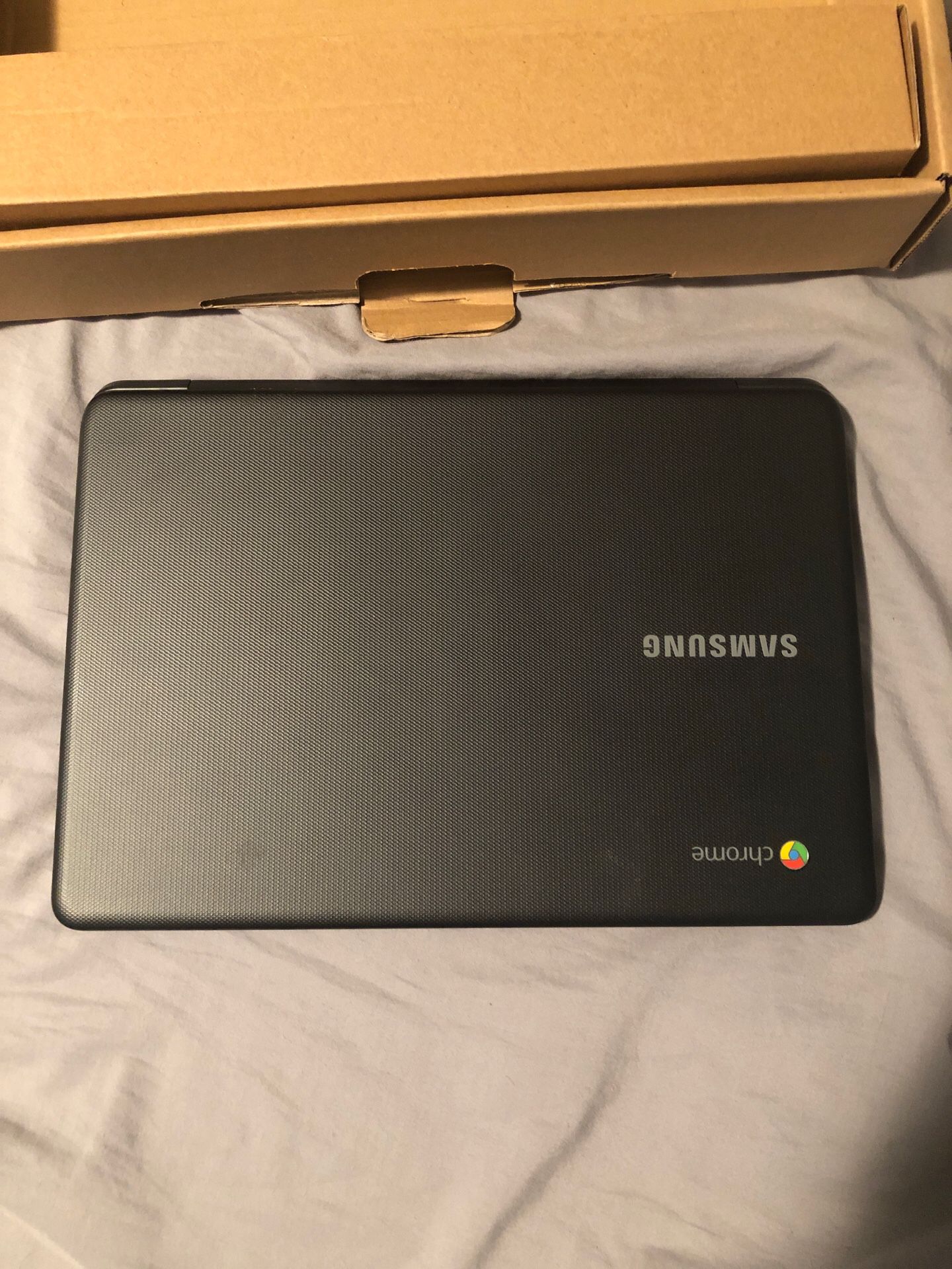 Samsung chromebook computer