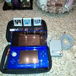 Nintendo 3DS Launch Edition Cobalt Blue Handheld System