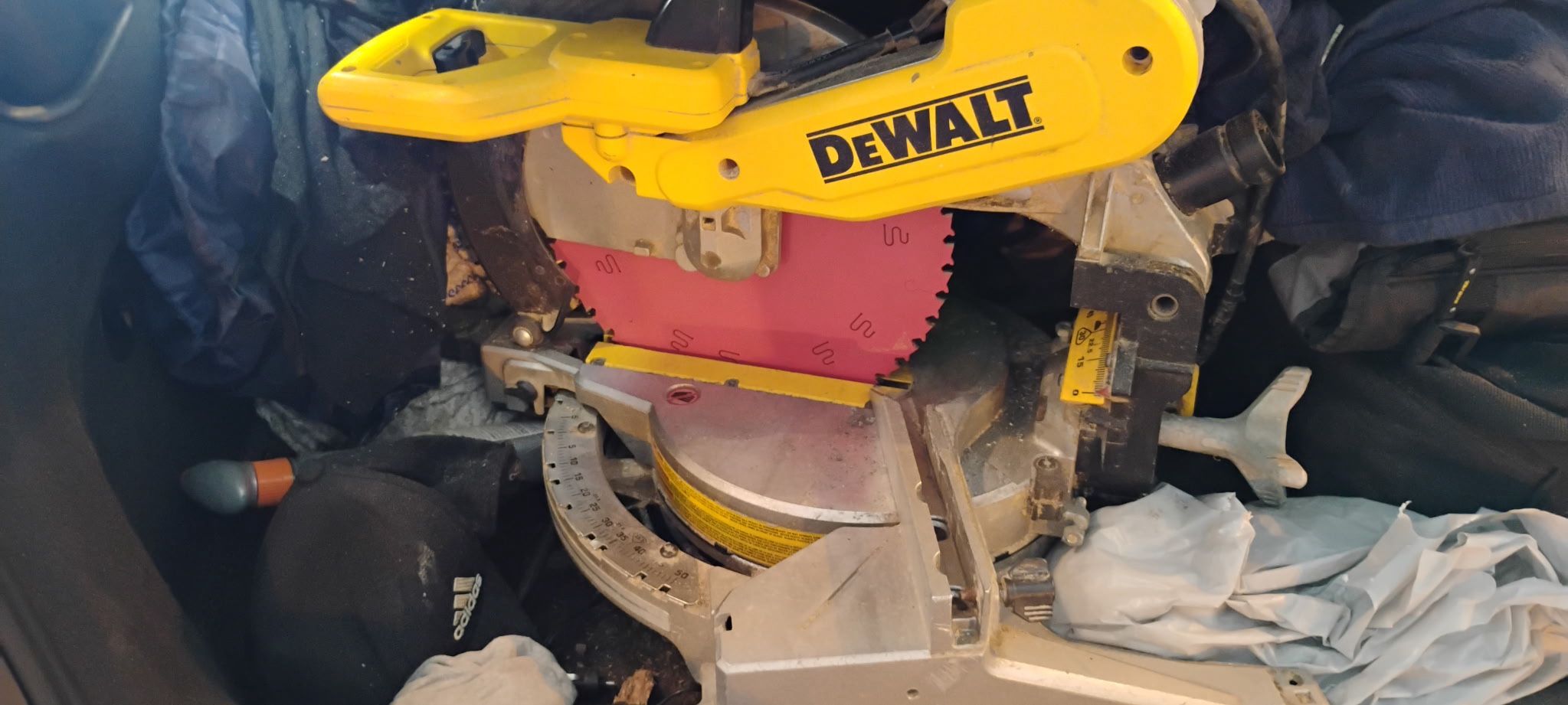 Dewalt Dws 716 Dbl Bevel Miter Saw