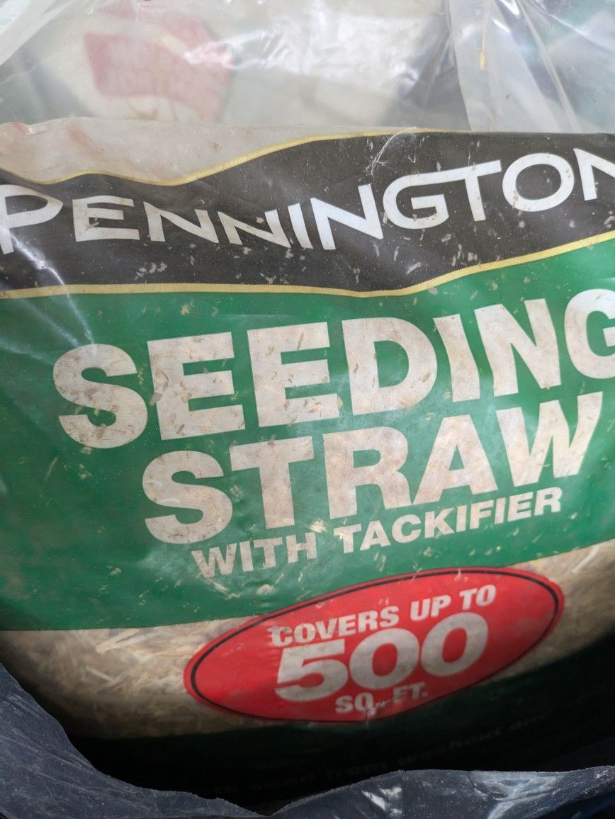 Almost Full 500 SF Bag Pennington Seeding Straw