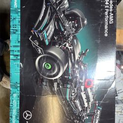 Lego Technic F1 Mercedes-AMG - Brand New