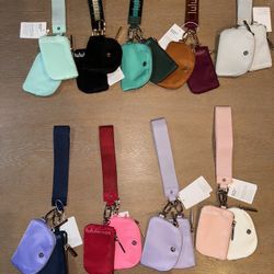 Lululemon Dual Pouch Wristlets **READ**