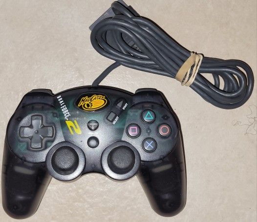 PLAYSTATION 2 MAD CATZ DUAL FORCE 2 CONTROLLER