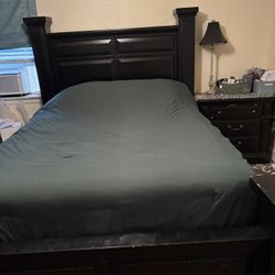 Queen Bed Set