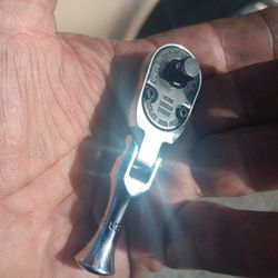 Very Small Ratchet 1/4 Dr. Brand Snap-on 