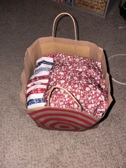 FREE SMALL TEEN/WOMEN’S CLOTHES