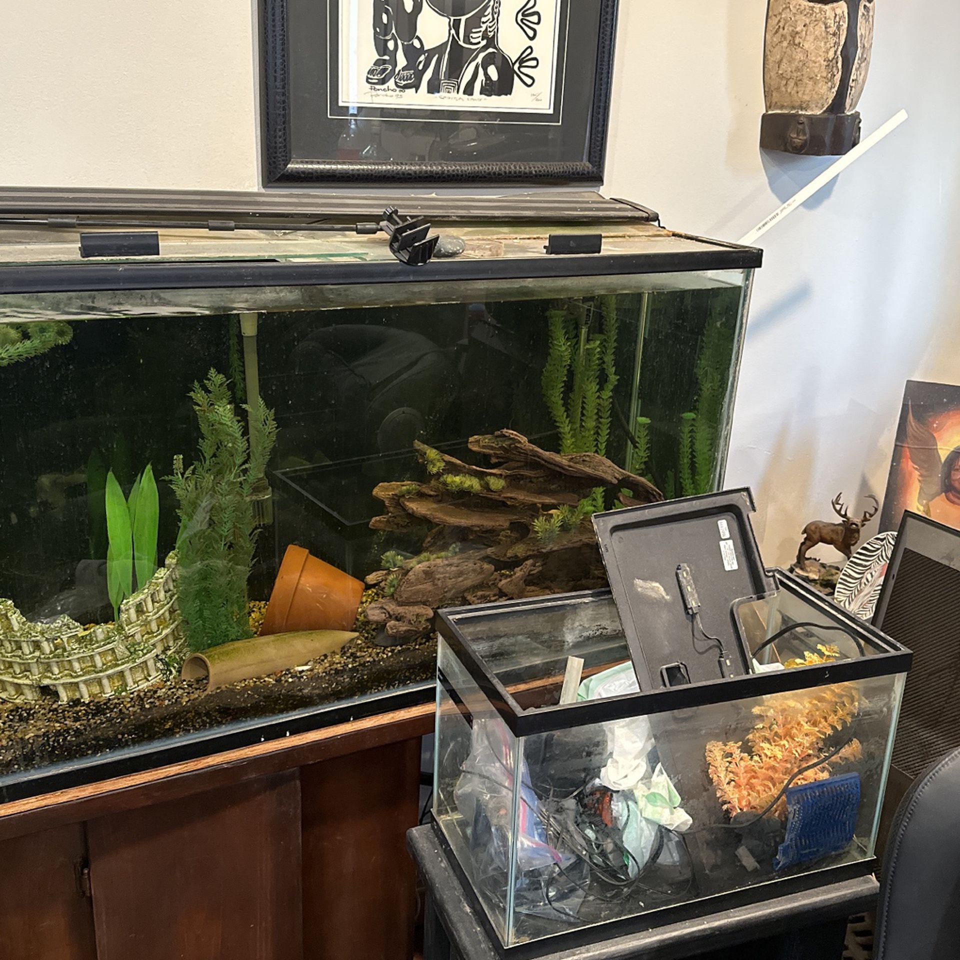 85 Gallon Tank With Stand And Under Cabinet Filter +2 -10 Gallon
