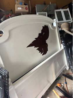 Free  wood queen bed