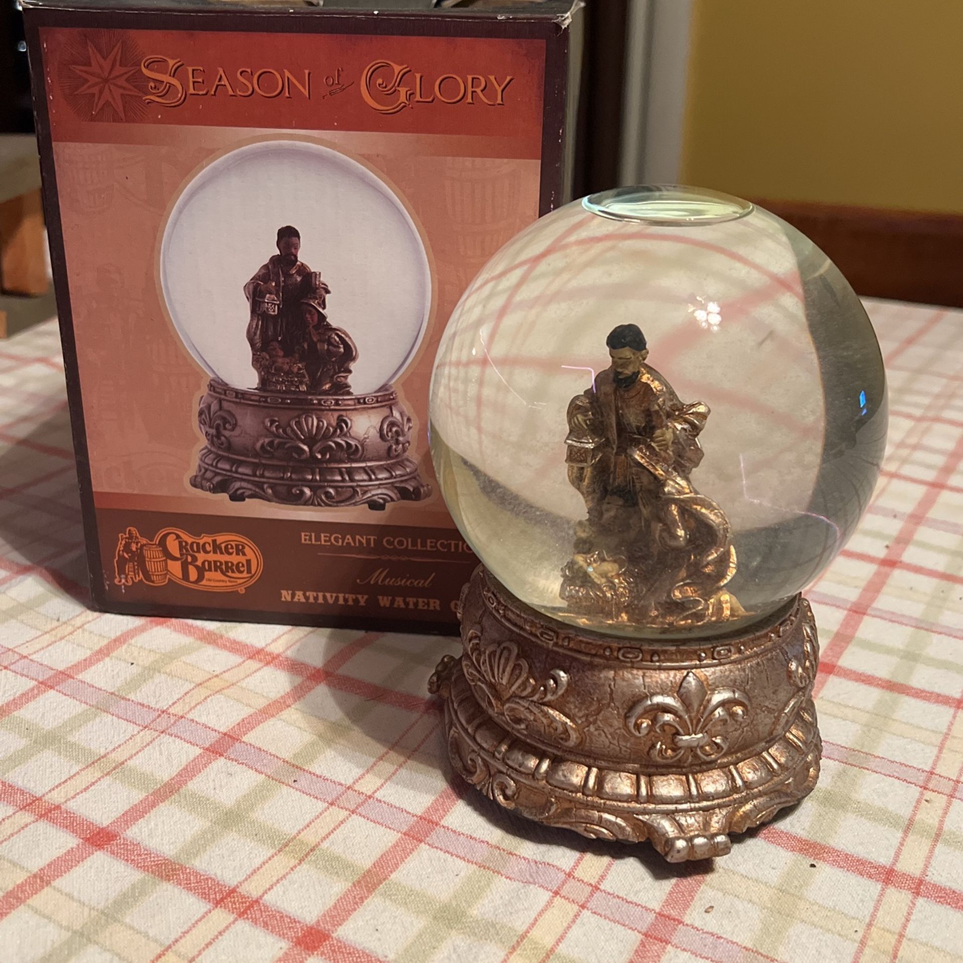 Nativity Water Globe * Christmas Music Box