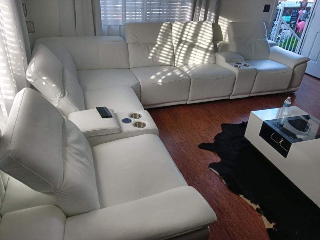 New Power Recliner Leather Sectional Couch! Free Delivery 🚚! Financing Available!