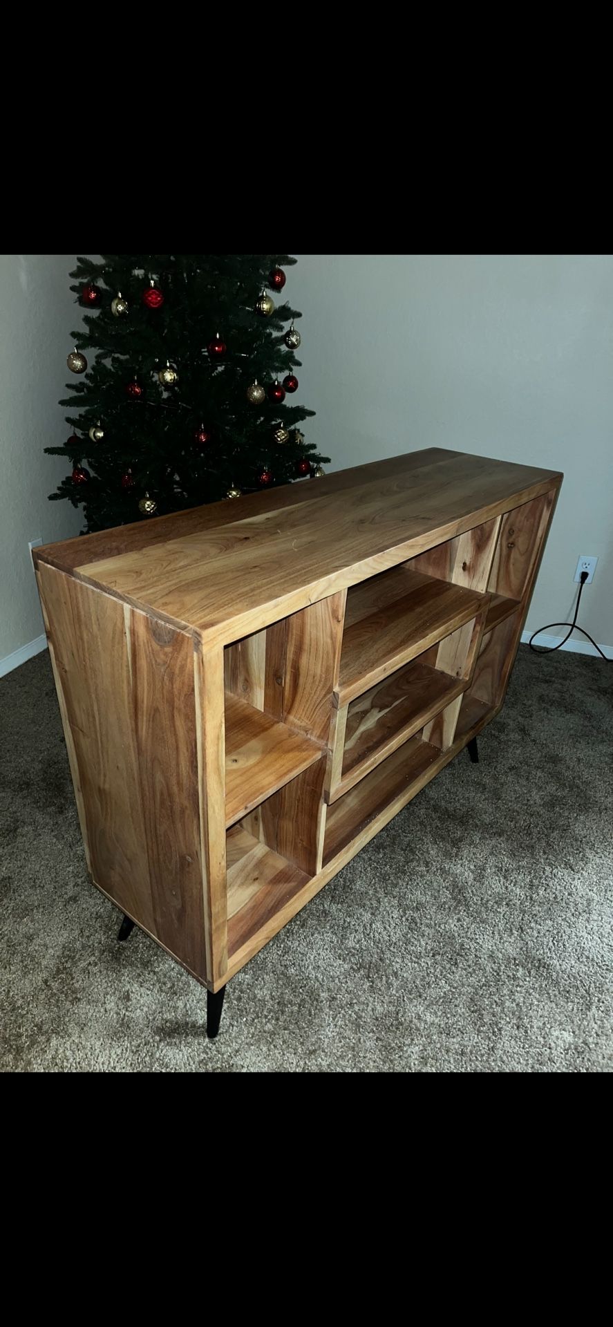 Coast To Coast Bookshelve