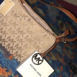 Mk purse brand New