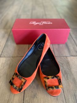 ROGER VIVIER SIZE 40