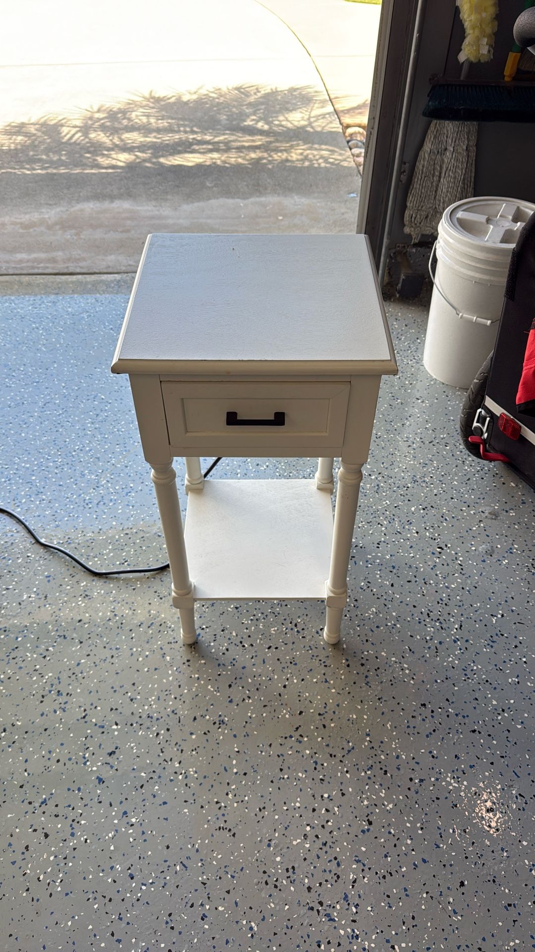 White Nite Stand With Outlets For Charging. 