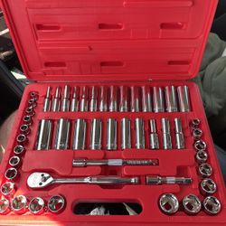50 piece socket set pretty much new
