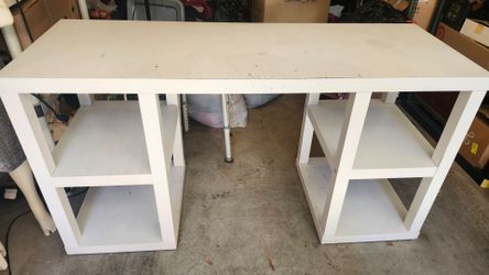 Free desk and dresser in Alpine