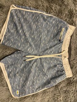 Vuori Kore Shorts Size Medium – Premium Athletic Fit, Everyday Comfort