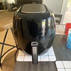 Air fryer comes with liners too 
