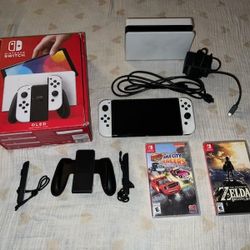 Nintendo Switch Oled Barely Used with Games And Controllers