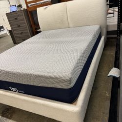 Queen Platform Bed