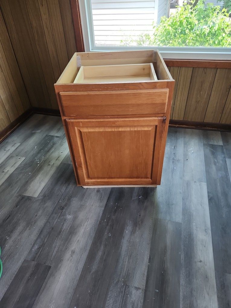 Kitchen Cabinet H34×D24×W24