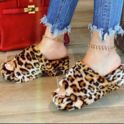 HIGH PLATFORM FUR SANDAL - LEOPARD