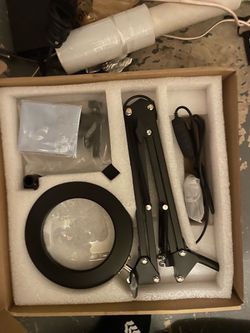 Magnifying lamp