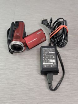 Sony Handycam DCR-SR47 Red 60GB HDD  Camcorder 60x 2.7" Touch LCD With Charger