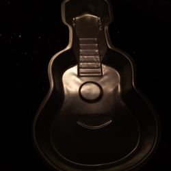 Wilton Baking Pans, Guitar And T-shirt / Jersey