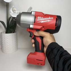 Milwaukee Impact Wrench 1/2in. HIGH TORQUE 1,200lbs