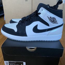 Air Jordan 1 Mid Diamond Shorts Size 10.5