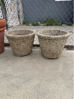 Concrete pots