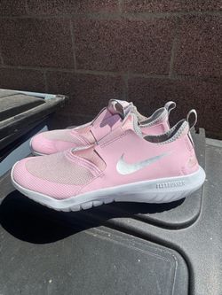 New women’s Nike Flex Runner shoes