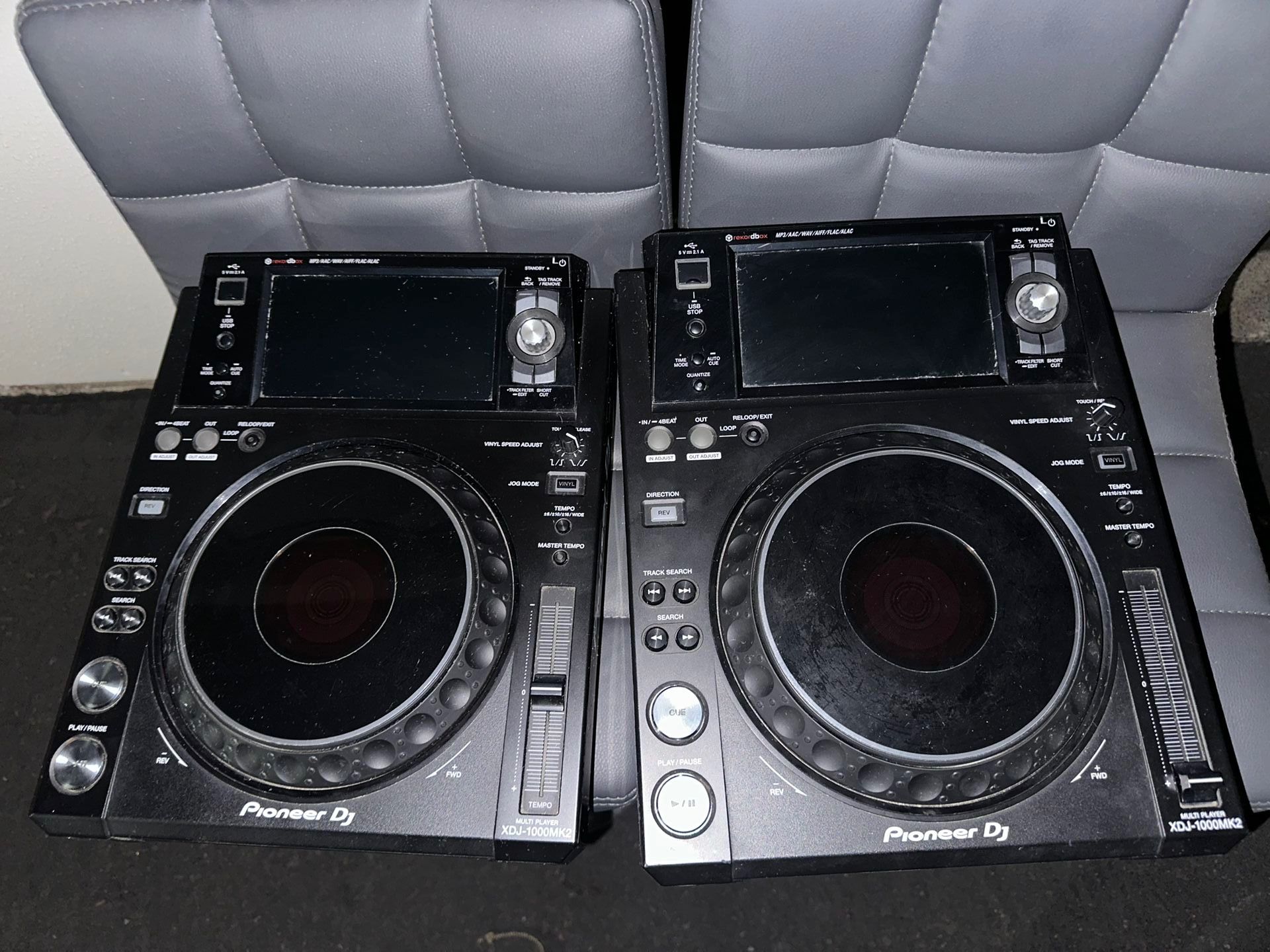 2x XDJ-1000MK2 + 1 DJM-750MK2 (Whole DJ Setup + Cables Included)