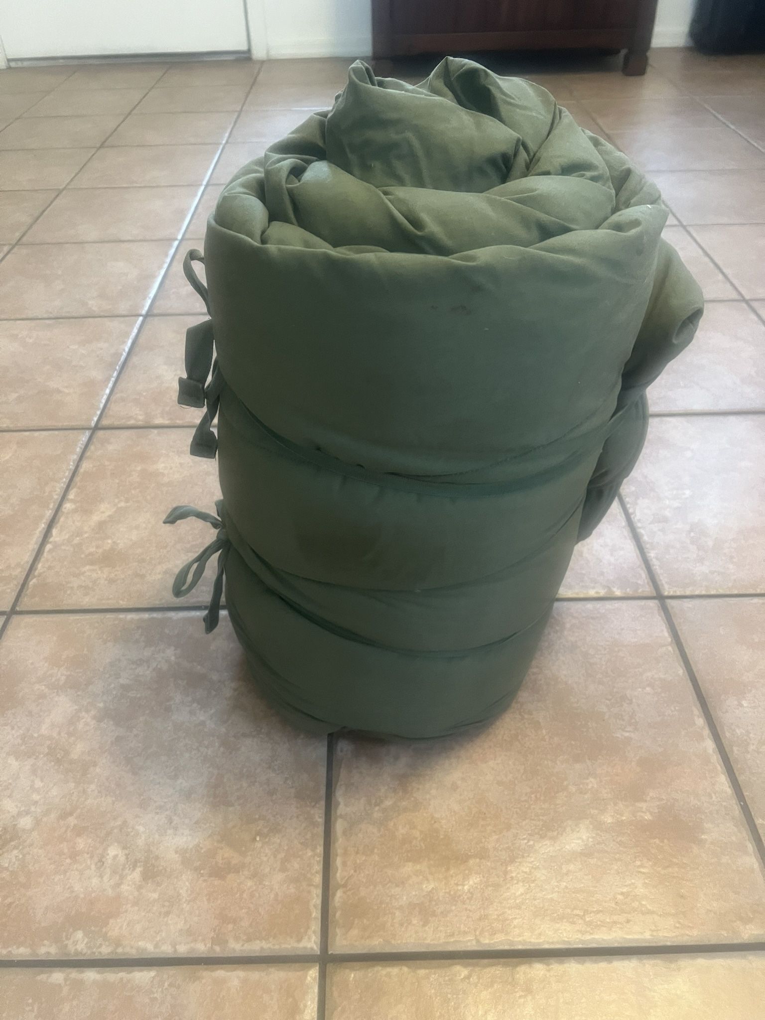 U.S. Military extreme Cold Weather Sleeping Bag from Army/Navy Store