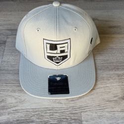 Los Angeles Kings New Era Snapback Hat$35