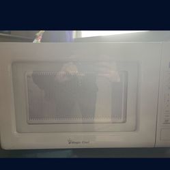 White magic chef microwave