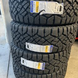 Lt 275 65 18   Goodyear wrangler duratrac