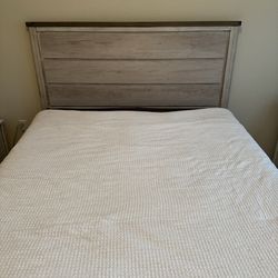 Living Spaces Brown Wood Farmhouse Queen Headboard Bed Frame