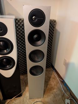 Definitive Technology D17 Speakerd