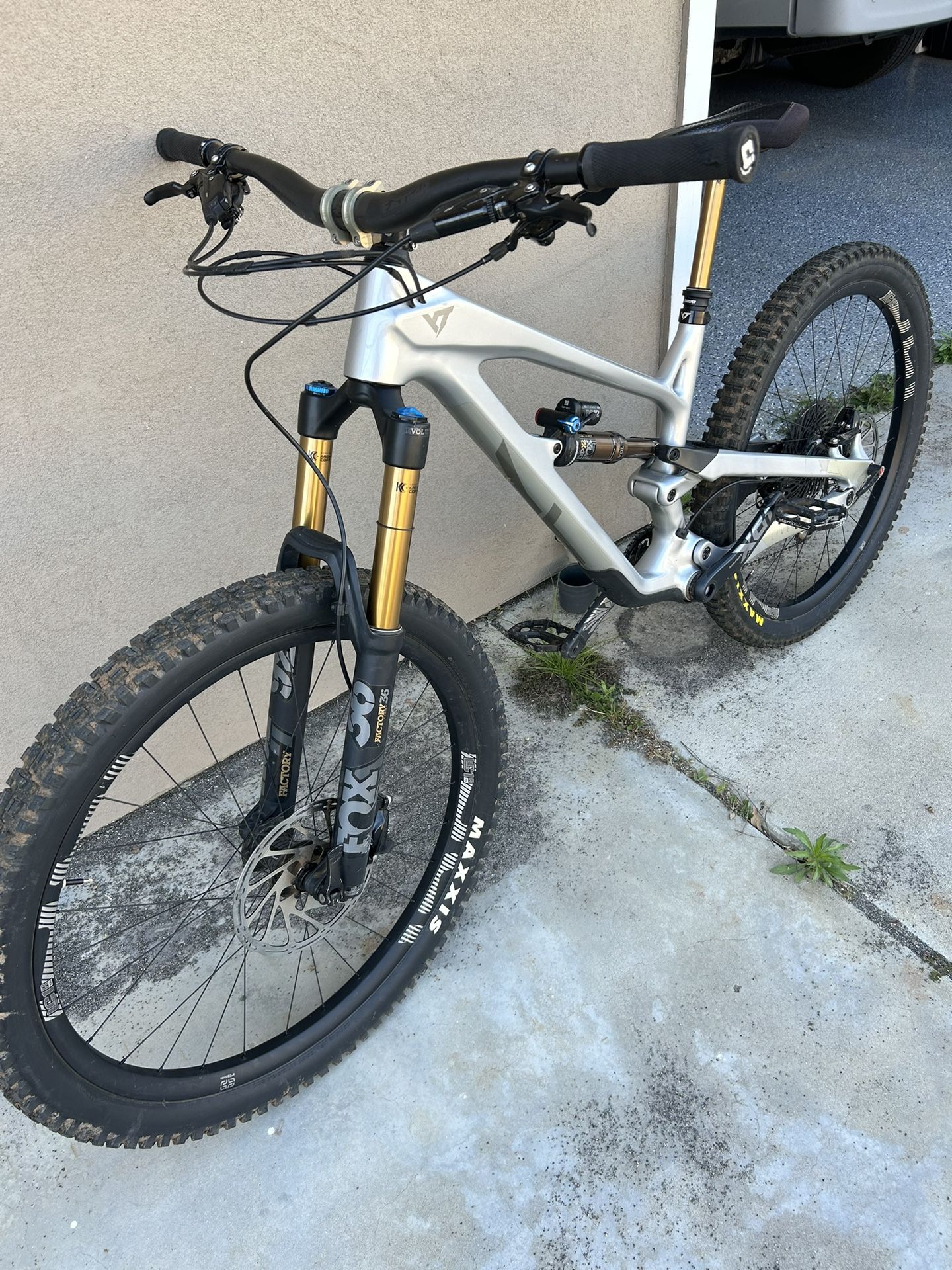 Yt Mountain Bike