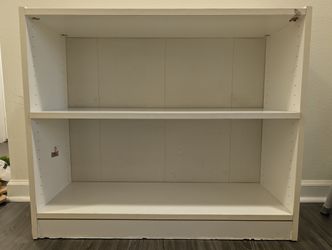 Wooden bookshelf - white