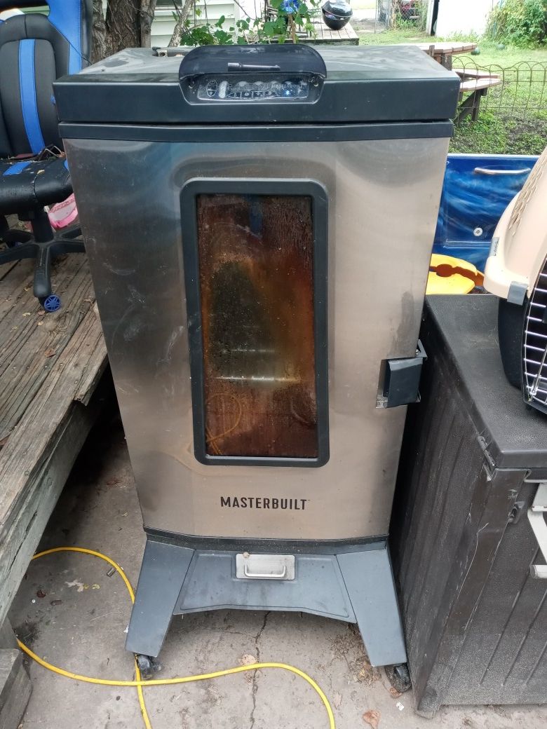 Masterbuilt bluetooth smoker