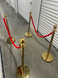 Entrance poles